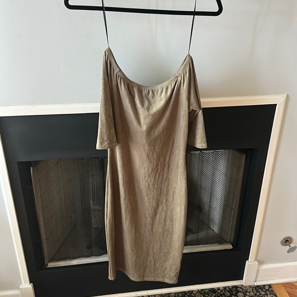 LuLu’s green velvet off the shoulder dress